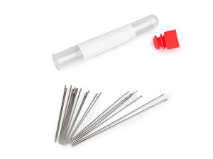 Set universal de ace pentru cusut manual în tub compact de protecție din plastic