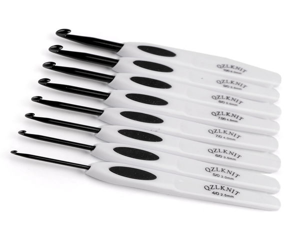 Set Premium de Croșete Ergonomice (8 Piese) - Ace de Diverse Dimensiuni pentru Tricotat și Croșetat
