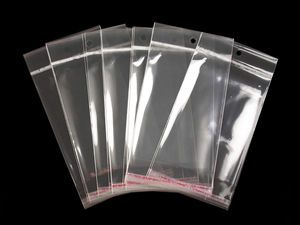 Pungi transparente autoadezive din plastic cu orificiu de agățare (10 x 13.5 cm)