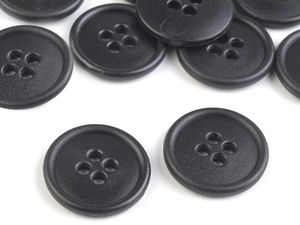 Nasturi clasici din plastic cu 4 găuri - Mărimea 32 (20 mm)