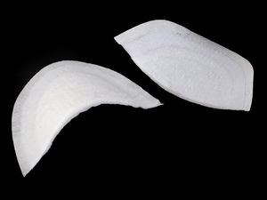 Pernițe de umeri premium respirabile și perforate cu ace pentru paltoane, jachete și costume