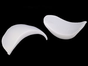 Pernițe premium pentru umeri, cu margini cusute, grosime 15 mm, pentru sacouri, paltoane și îmbrăcăminte de exterior