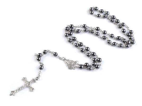 Colier tip rozariu clasic cu mărgele și crucifix metalic