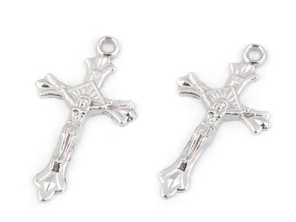 Pandantiv crucifix cu finisaj platinat pentru rozarii și confecționarea bijuteriilor, 17x31 mm
