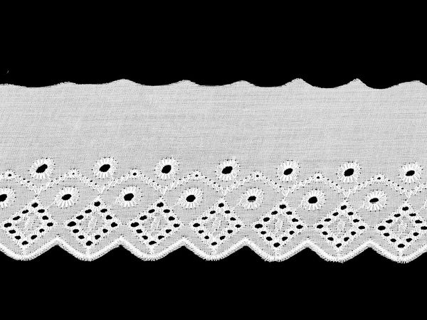Dantelă Madeira albă din poliester broderie anglaise (lățime 80 mm) - Broderie spartă premium pentru articole vestimentare și decorațiuni