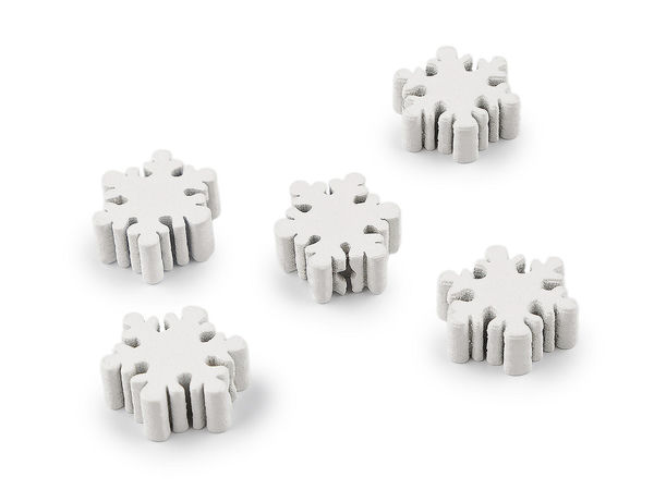 Mărgele albe din lemn lăcuit în formă de fulg de zăpadă (20 mm) - Accesorii plate și ușoare pentru decorațiuni de Crăciun și iarnă