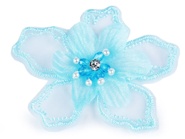 Aplicație elegantă tip floare din organza în două straturi, 8 cm, cu mijloc din mărgele și stras