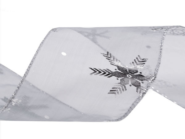 Panglică premium din organza chiffon cu imprimeu metalizat de Crăciun, model fulgi de nea și margine din lurex, 60mm