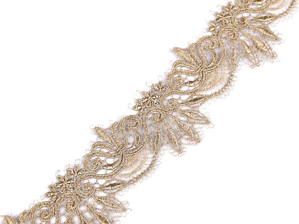 Bordură din dantelă elegantă, auriu deschis, cu lurex strălucitor - Galon brodat de 64 mm