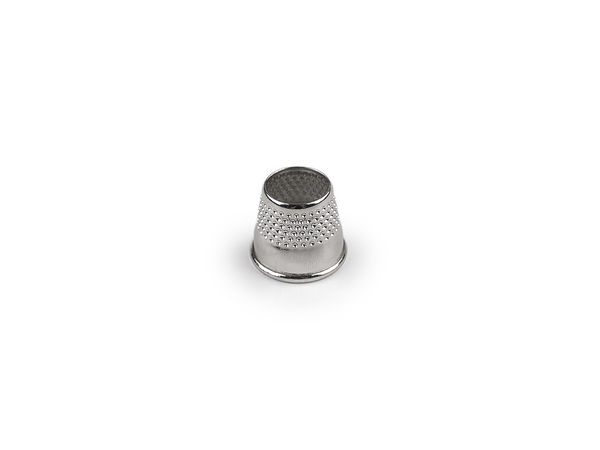 Degetar metalic premium fără fund pentru croitorie – Protecție deschisă nichelată pentru cusut și broderie (16 mm - 18 mm)