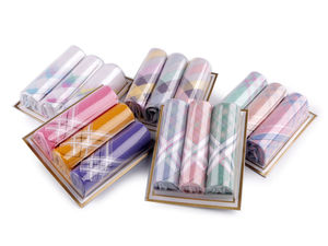 Set cadou de batiste premium din bumbac - Pachet de 3 bucăți cu carouri asortate pentru femei și copii
