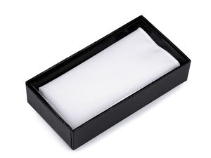 Batistă de buzunar din bumbac alb premium în cutie cadou transparentă pentru prezentare