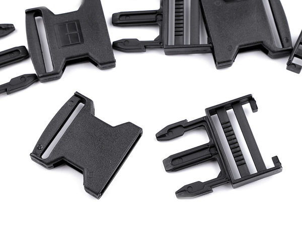 Cataramă trident din plastic ultra-rezistentă de 40 mm cu regulator de chingă integrat