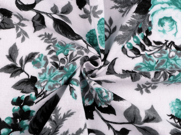 Țesătură premium din flanel de bumbac cu imprimeu floral - Material moale și călduros pentru proiecte creative