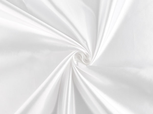 Țesătură Satin Premium – Luciu Elegant și Ținută Fermă pentru Rochii de Mireasă, Ținute de Seară și Decor