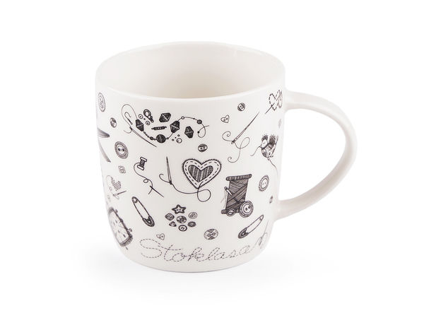 Cană din porțelan Stoklasa cu motive de croitorie și cutie de cadou personalizabilă