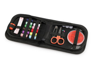 Trusă de cusut portabilă premium în casetă compactă - Set de mercerie pentru călătorii și urgențe cu 12 papiote de ață, ace, foarfecă și centimetru de croitorie