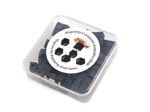 Minimagneți negri premium pentru expunere nasturi și articole mici de galanterie, 8x8 mm